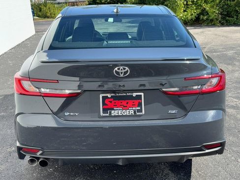 Used 2025 Toyota Camry Hybrid image 8