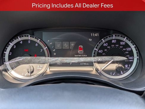 Used 2023 Toyota Highlander XLE AWD/4WD image 30