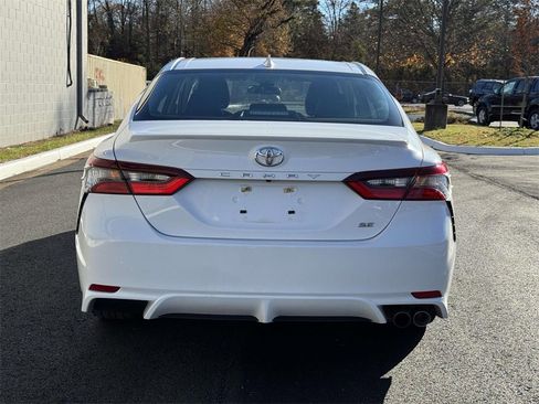 Used 2023 Toyota Camry SE image 21