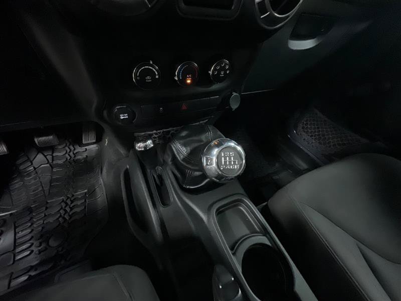 Used 2017 Jeep Wrangler Sport w/ Quick Order Package 23S AWD/4WD image 17