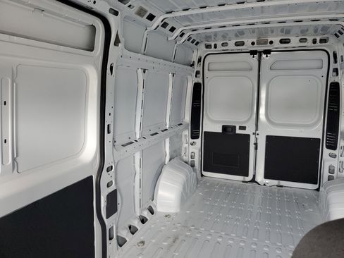 Used 2025 RAM ProMaster 2500 w/ Storage Group image 20