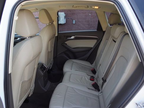 Used 2017 Audi Q5 2.0T Premium image 34