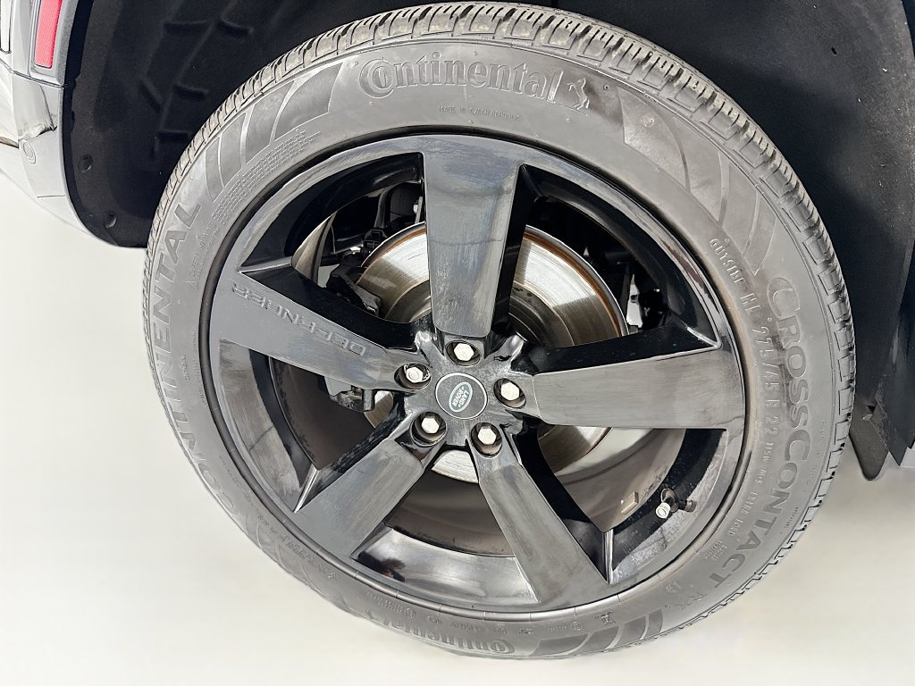 Certified 2024 Land Rover Defender 90 V8 AWD/4WD image 30