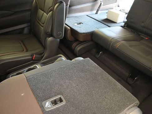 New 2025 Nissan Armada SL w/ Captain's Chari Seat Package image 21