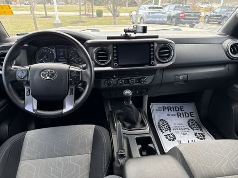 Used 2020 Toyota Tacoma TRD Off-Road image 14