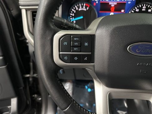 Used 2024 Ford Expedition XLT AWD/4WD image 14