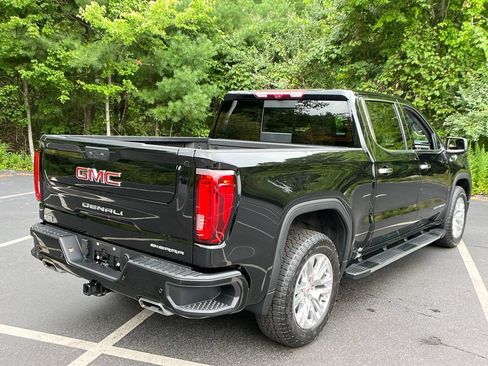 Used 2024 GMC Sierra 1500 Denali w/ Technology Package AWD/4WD image 5