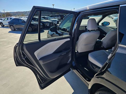 Certified 2025 Lexus TX 350 FWD w/ Technology Package image 17