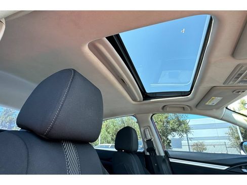 Used 2018 Honda Civic EX image 19
