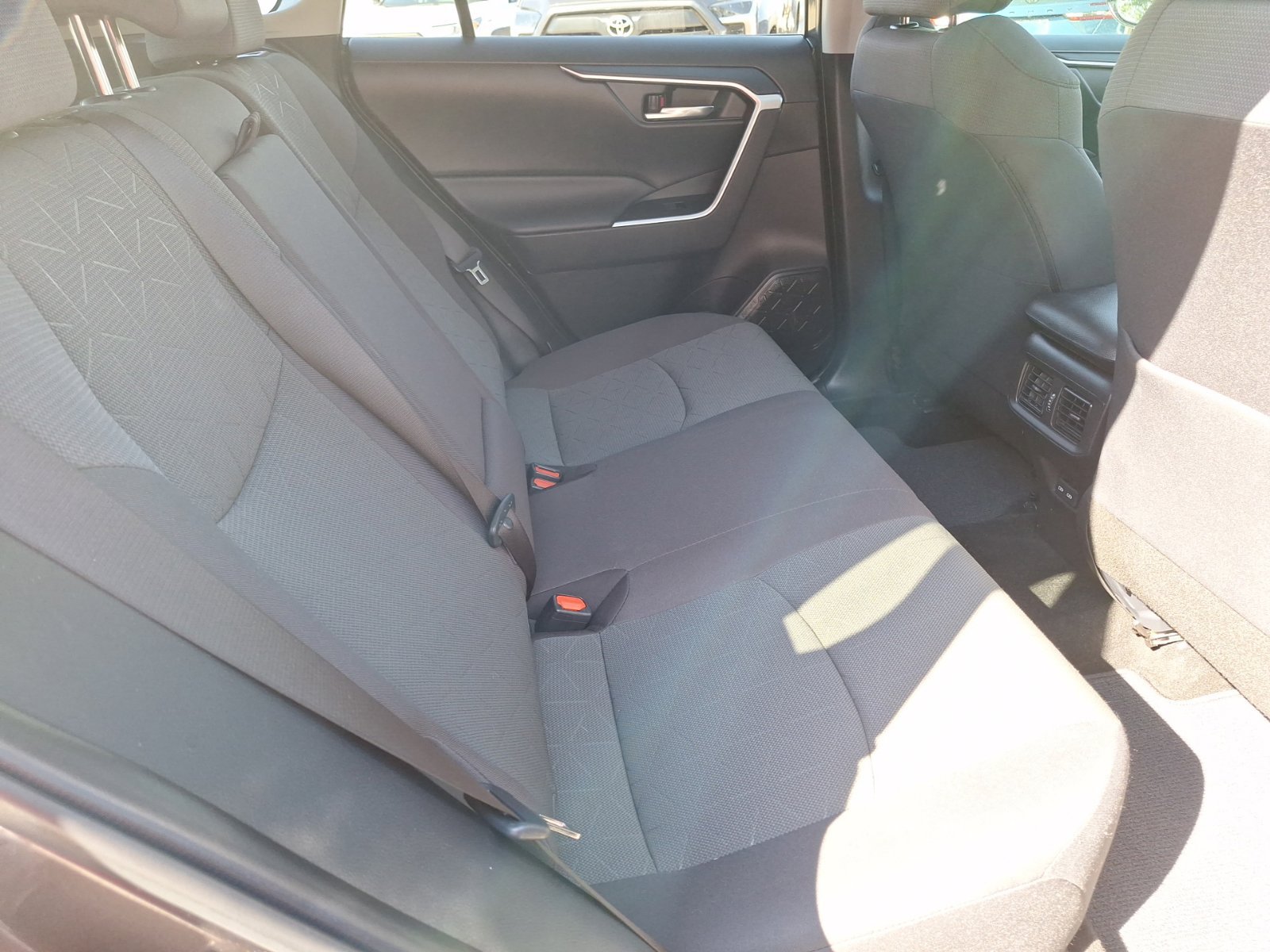 Used 2024 Toyota RAV4 XLE w/ Convenience Package FWD image 30