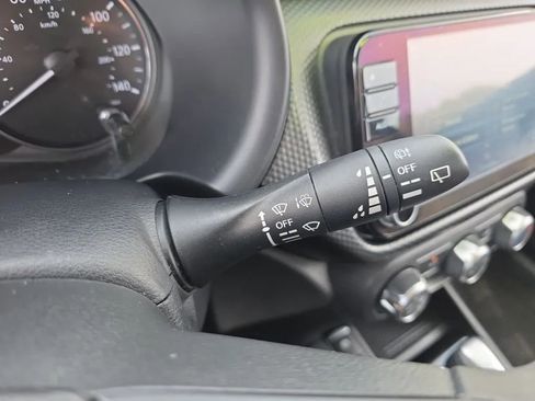 Used 2024 Nissan Kicks SV image 21