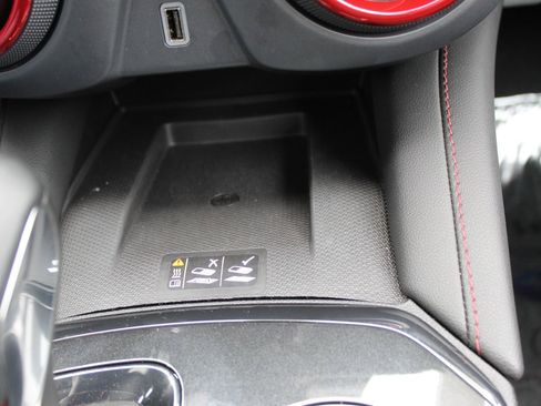 Used 2025 Chevrolet Blazer RS AWD/4WD image 34