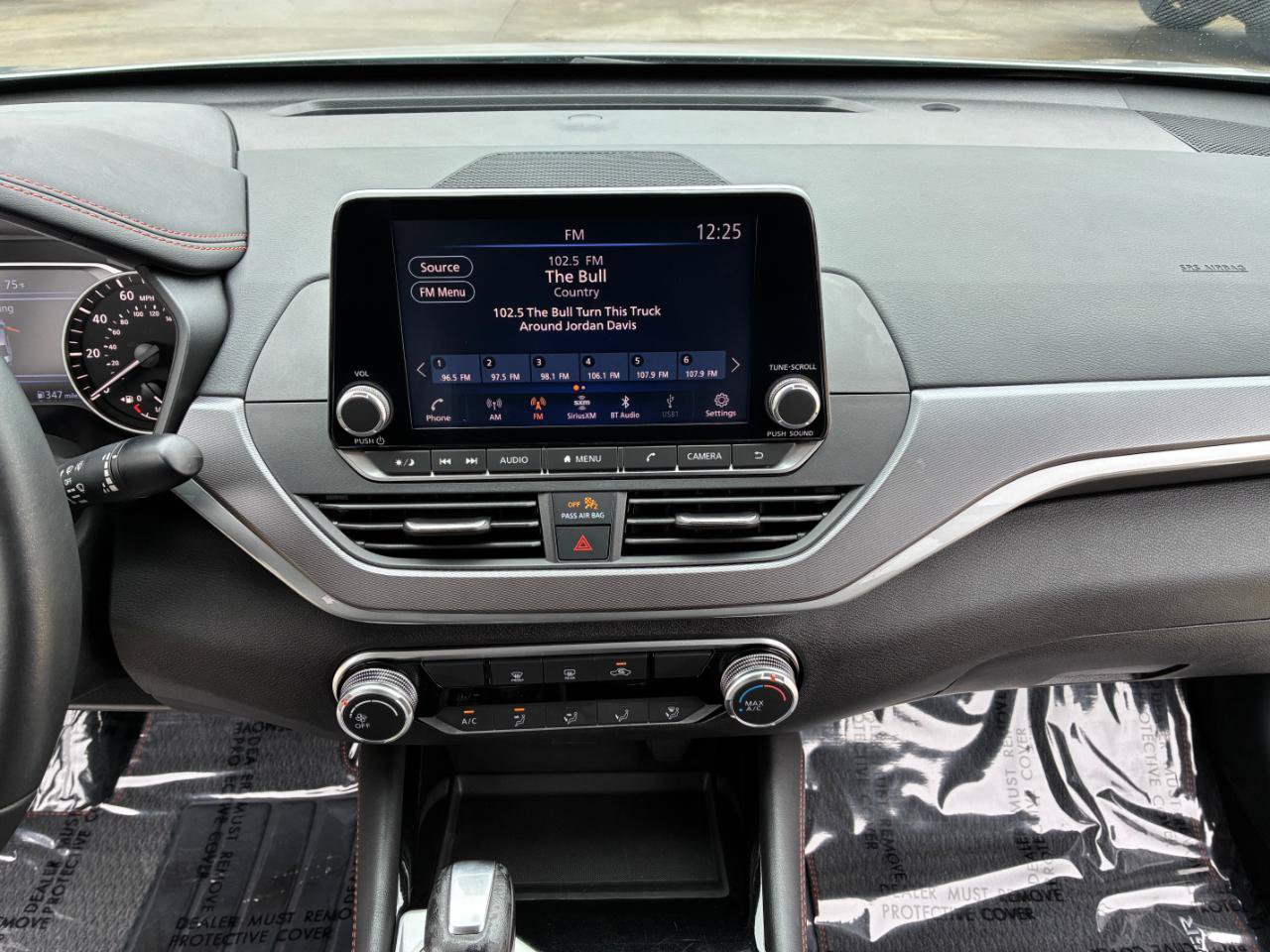 Used 2024 Nissan Altima 2.5 SR FWD image 18