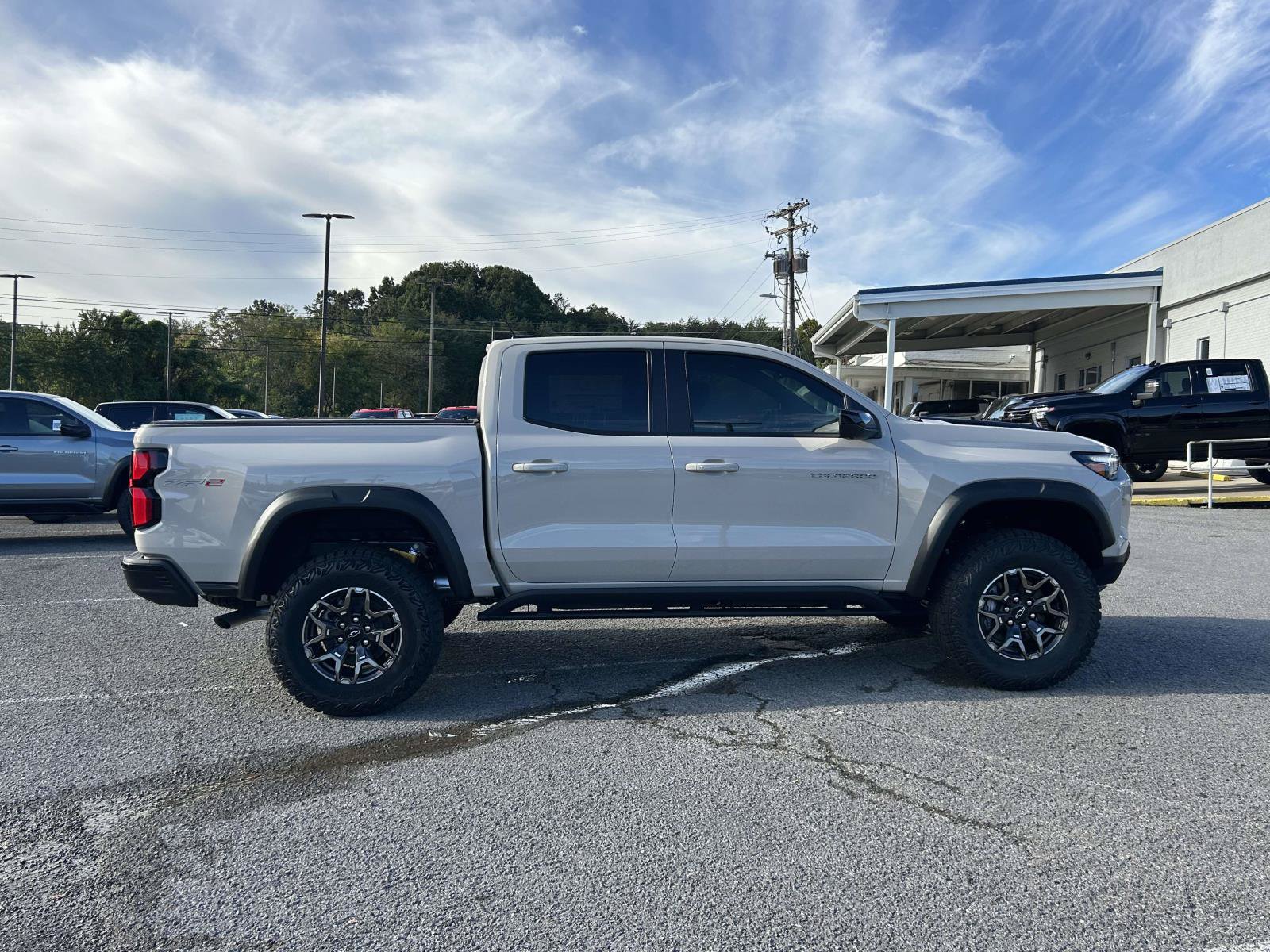 New 2026 Chevrolet Colorado ZR2 w/ Technology Package AWD/4WD image 8
