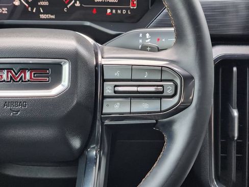 Used 2026 GMC Acadia AT4 w/ Luxury Package AWD/4WD image 30
