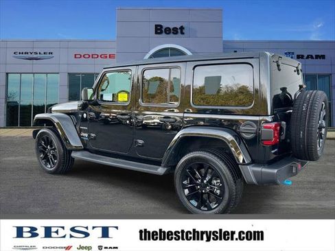Certified 2022 Jeep Wrangler Unlimited Sahara w/ Cold Weather Group image 3