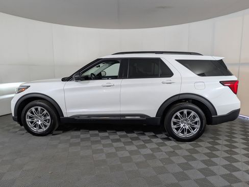 New 2025 Ford Explorer Active w/ Active Comfort Package image 4