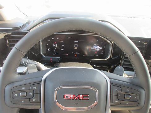 New 2026 GMC Sierra 1500 Elevation image 18