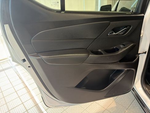 Used 2021 Chevrolet Traverse LS w/ LPO, Black Accent Package FWD image 20