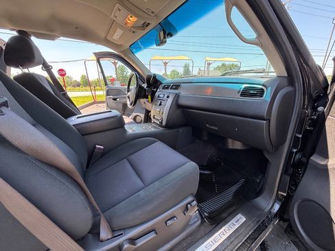 Used 2012 GMC Sierra 1500 SLE w/ All-Terrain Package AWD/4WD image 11