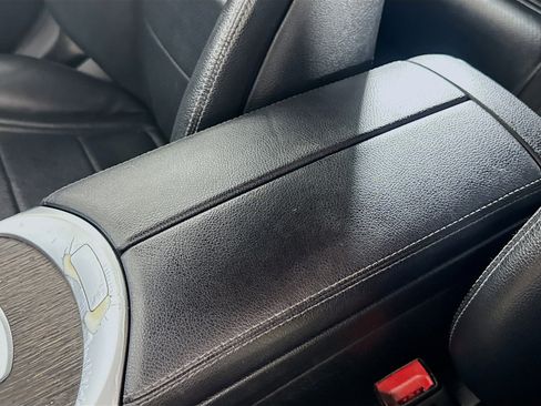 Used 2019 Mercedes-Benz C 300 4MATIC Sedan image 18