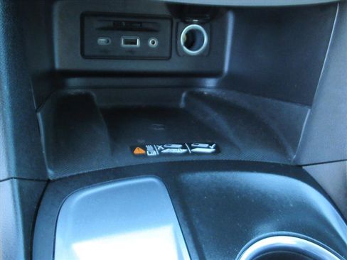 Used 2019 Chevrolet Equinox Premier image 24