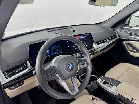 Used 2023 BMW X1 xDrive28i w/ Convenience Package AWD/4WD image 9
