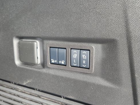 Used 2025 GMC Yukon Elevation w/ LPO, Floor Liner Package AWD/4WD image 22