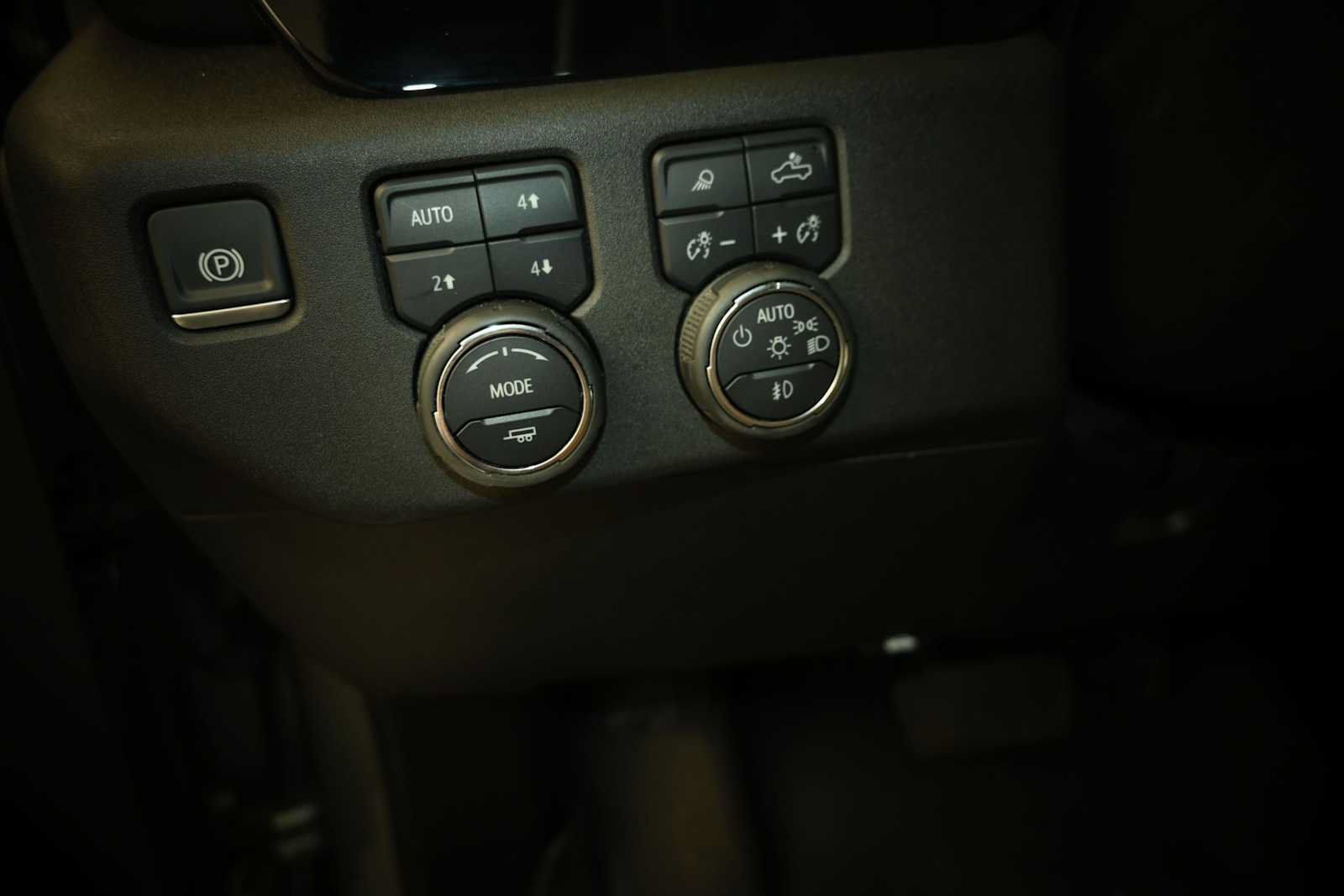 Used 2025 Chevrolet Silverado 2500 High Country w/ Z71 Off-Road Package AWD/4WD image 17
