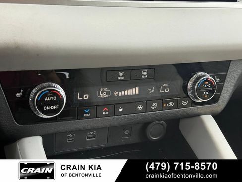 Used 2023 Mitsubishi Outlander SEL AWD/4WD image 17