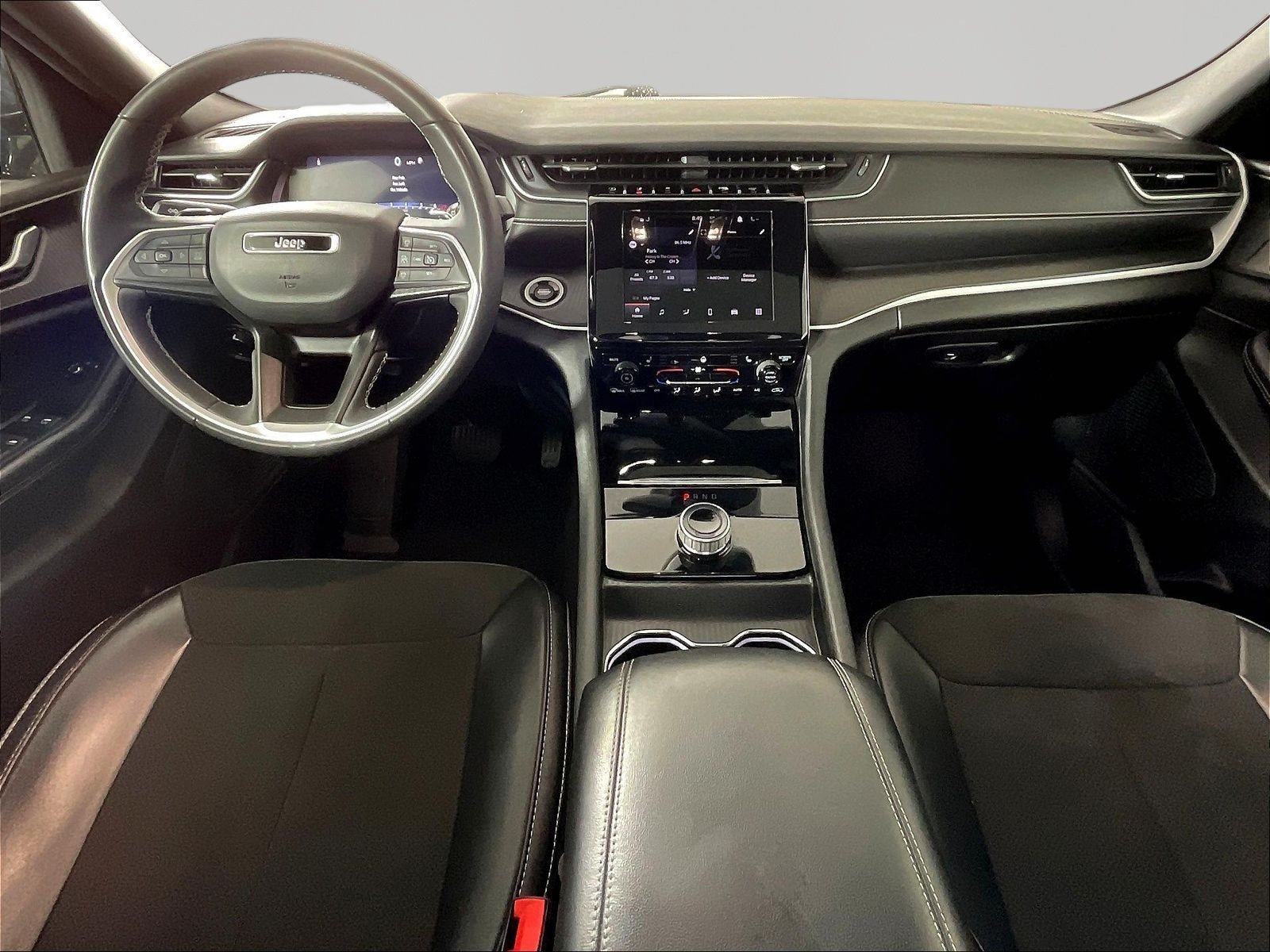 Used 2023 Jeep Grand Cherokee Altitude AWD/4WD image 7