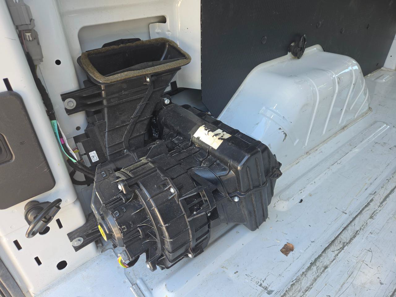 Used 2019 Ford Transit 350 148 High Roof RWD image 18