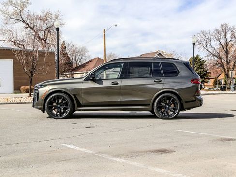 New 2026 BMW X7 M60i image 2