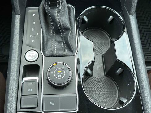 Used 2022 Volkswagen Atlas SE image 31