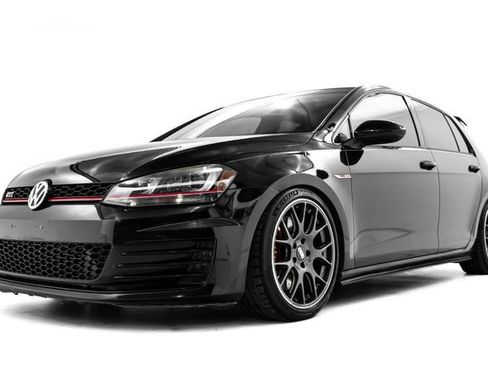 Used 2017 Volkswagen GTI SE image 7