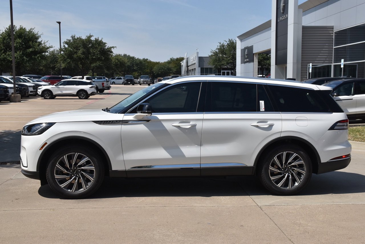 New 2026 Lincoln Aviator 2WD image 11