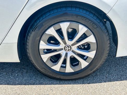 Used 2020 Toyota Prius Prime XLE FWD image 11