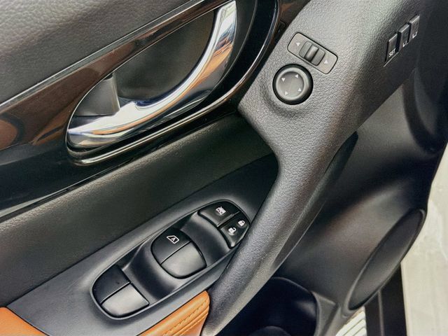 Certified 2019 Nissan Rogue SL w/ Premium Package AWD/4WD image 25