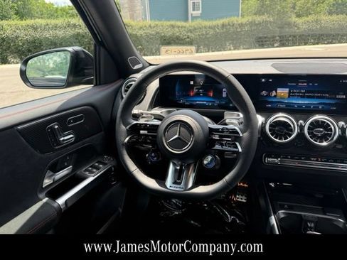 Used 2025 Mercedes-Benz GLB 35 AMG 4MATIC image 18