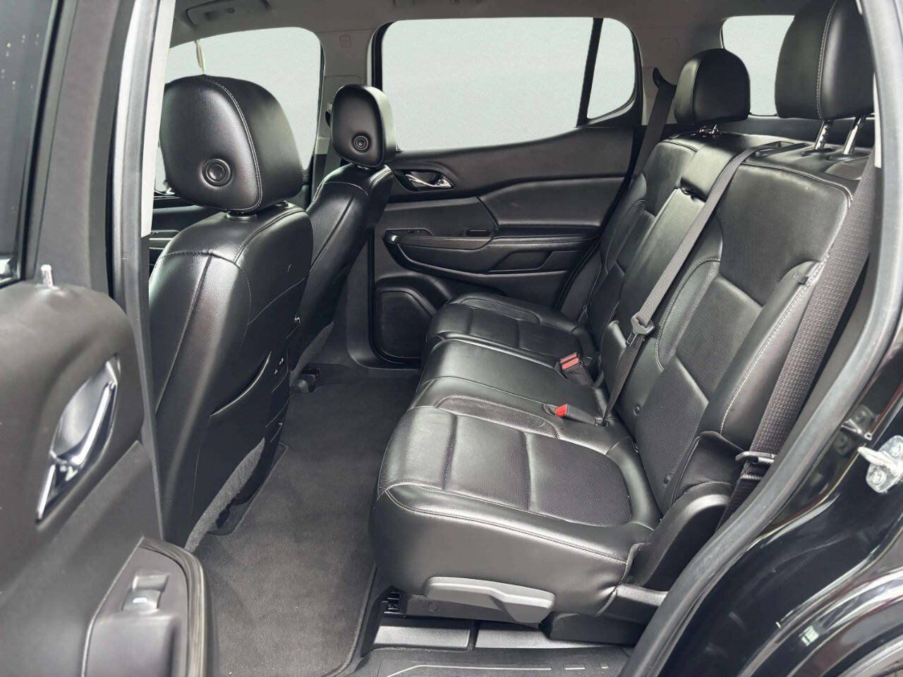 Used 2020 GMC Acadia SLT FWD image 17