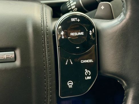 Used 2020 Land Rover Range Rover HSE image 26