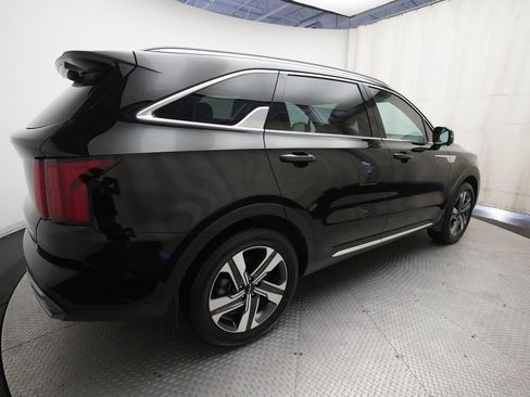 Certified 2023 Kia Sorento SX Prestige w/ Panoramic Sunroof Package AWD/4WD image 36