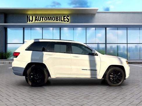 Used 2020 Jeep Grand Cherokee Altitude image 8
