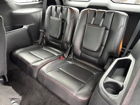 Used 2017 Ford Explorer Sport image 18