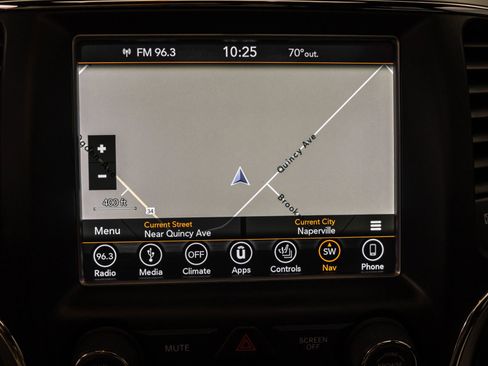 Used 2018 Jeep Grand Cherokee Altitude image 29