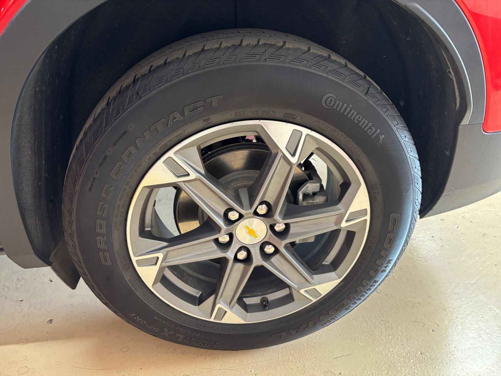 Used 2025 Chevrolet Blazer LT FWD image 30