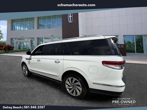 Used 2022 Lincoln Navigator L Reserve RWD image 5