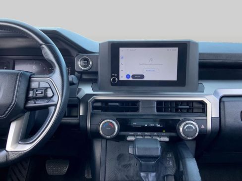 Used 2025 Toyota 4Runner SR5 AWD/4WD image 7