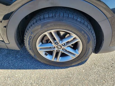Used 2017 Hyundai Santa Fe Sport image 6