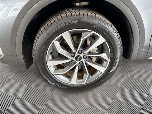 Certified 2023 Audi Q5 2.0T Premium Plus w/ Premium Plus Package AWD/4WD image 32